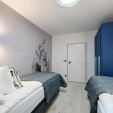 Pillow House Karpatska 아파트 *